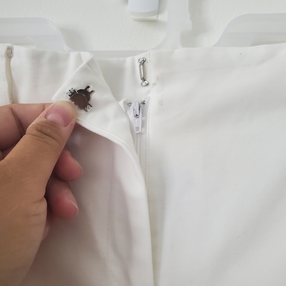 J. McLaughlin Straight leg Cropped Pants white Size 8 Dress Pants - Picture 6 of 10